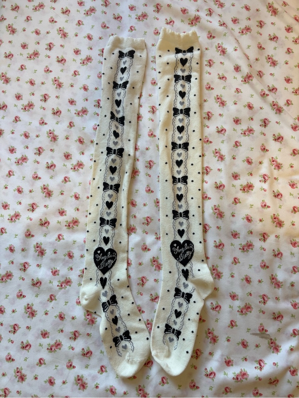 Angelic Pretty Cream Knee-High Socks with Black Heart & Bow Pattern